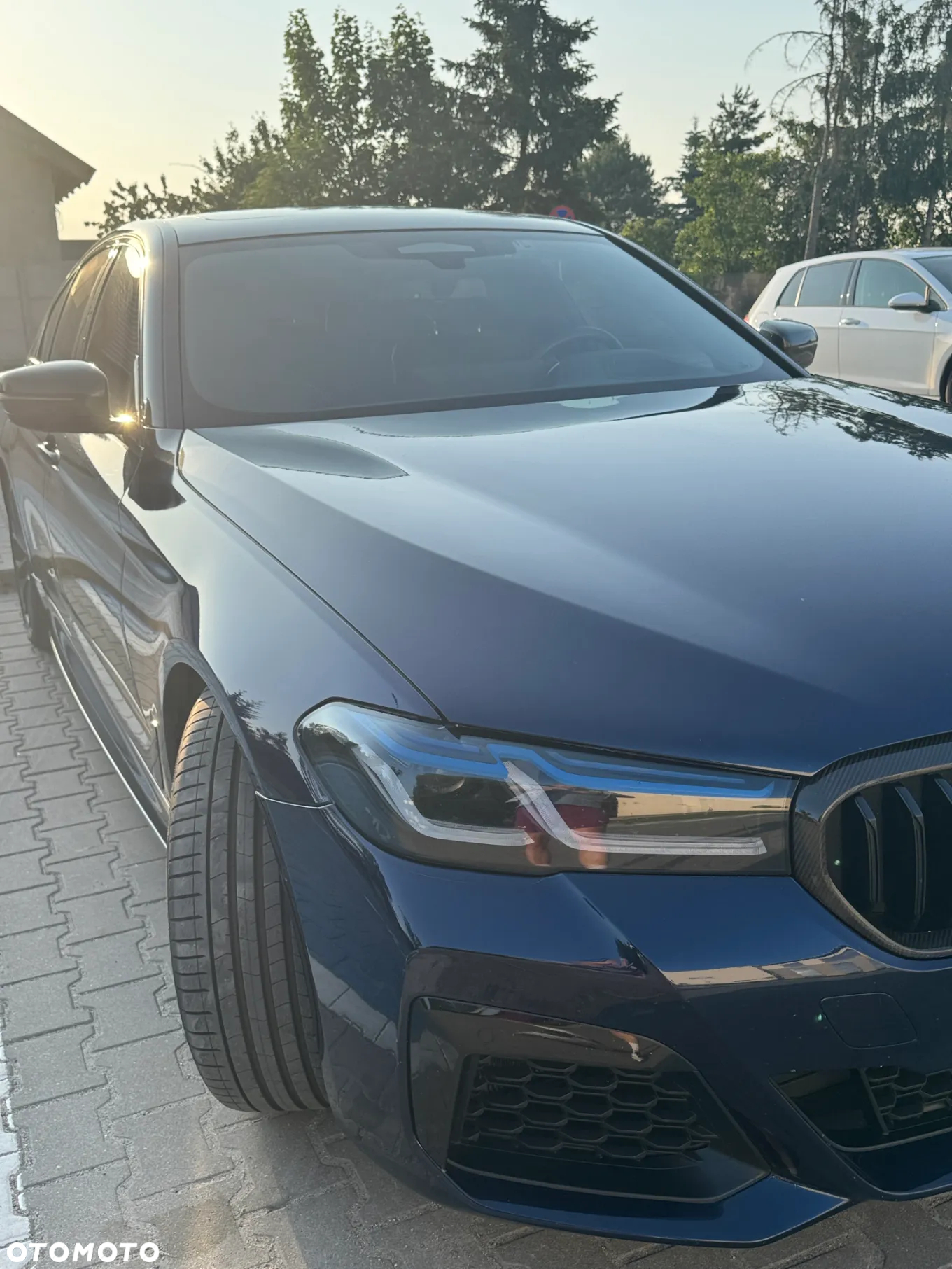 BMW Seria 5 M550i xDrive sport - 10
