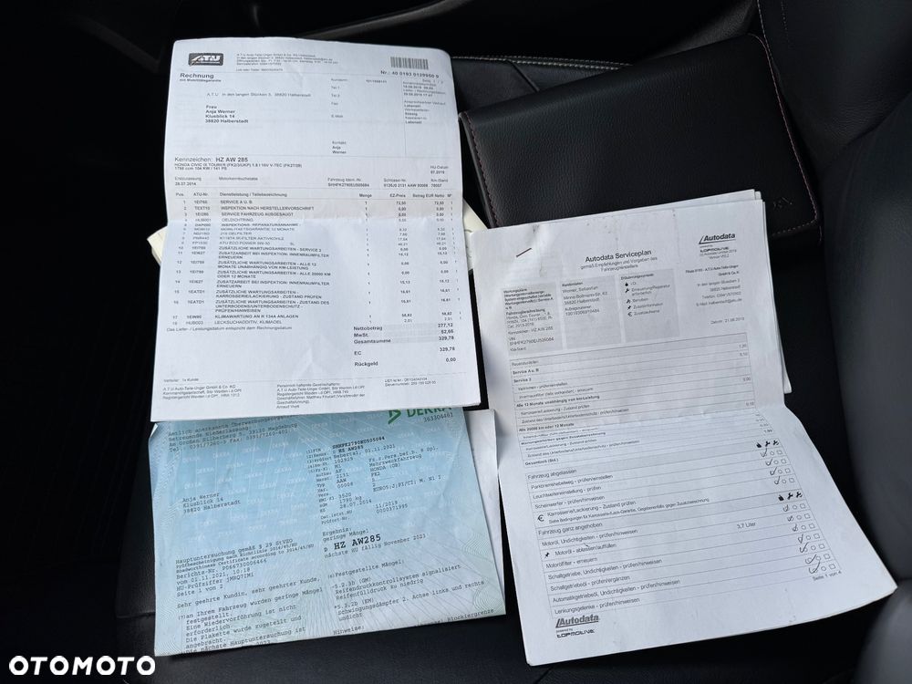 Honda Civic 1.8 i-VTEC Executive Black Edition - 40