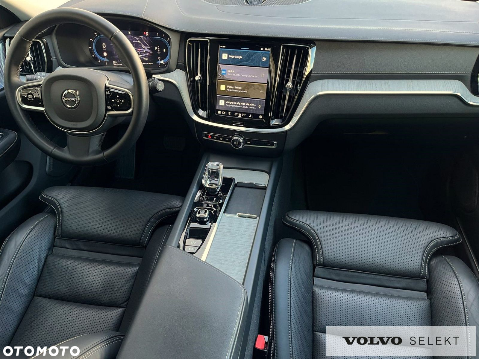 Volvo V60 Cross Country - 12