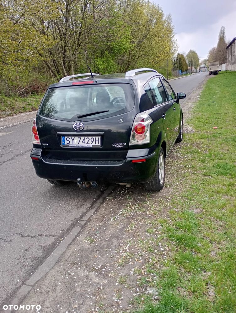 Toyota Corolla Verso 2.0 D-4D - 3