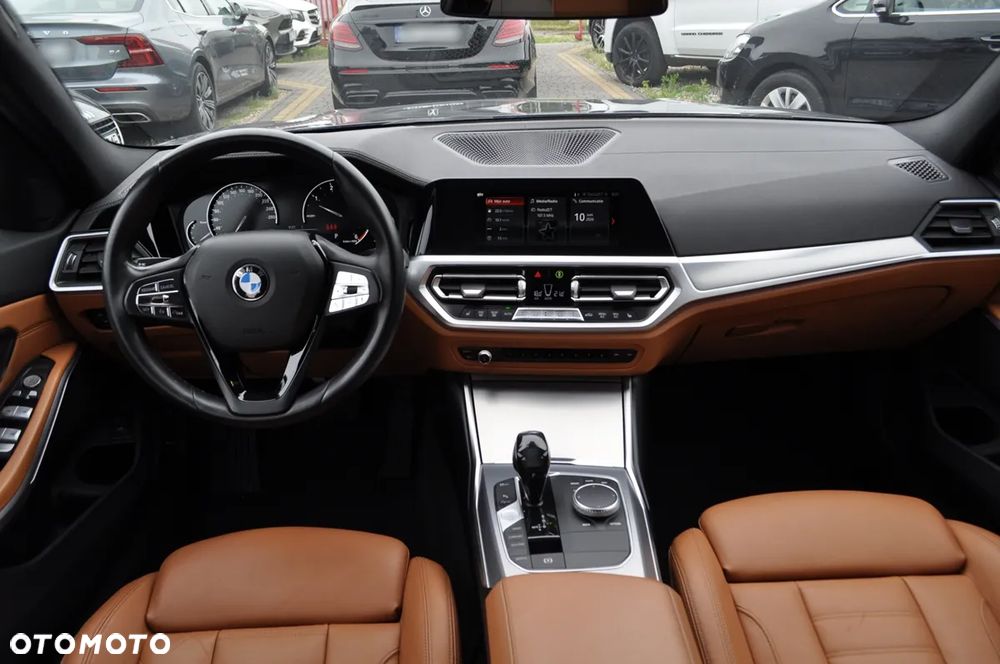 BMW Seria 3 330d Luxury Line sport - 28