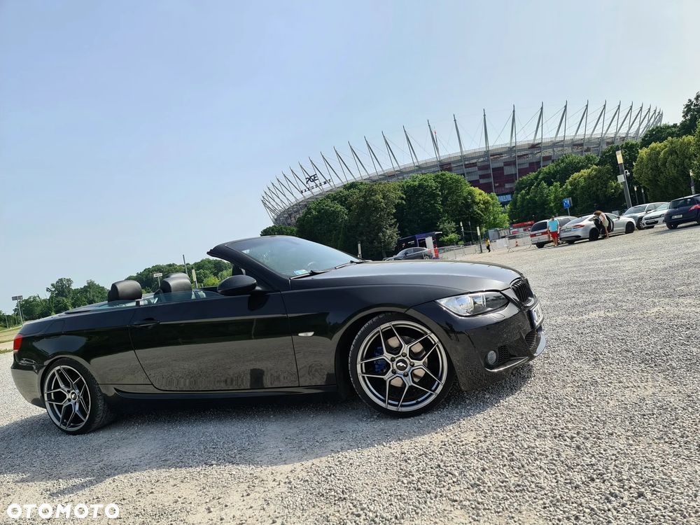 BMW Seria 3 320i - 23