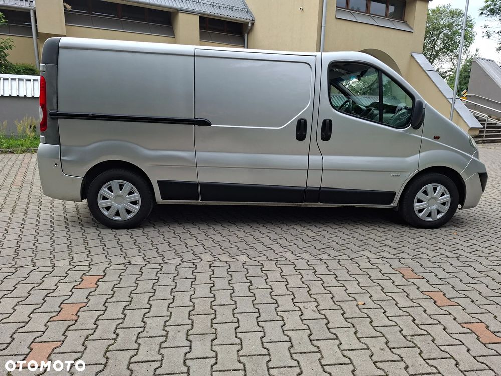 Opel Vivaro - 14