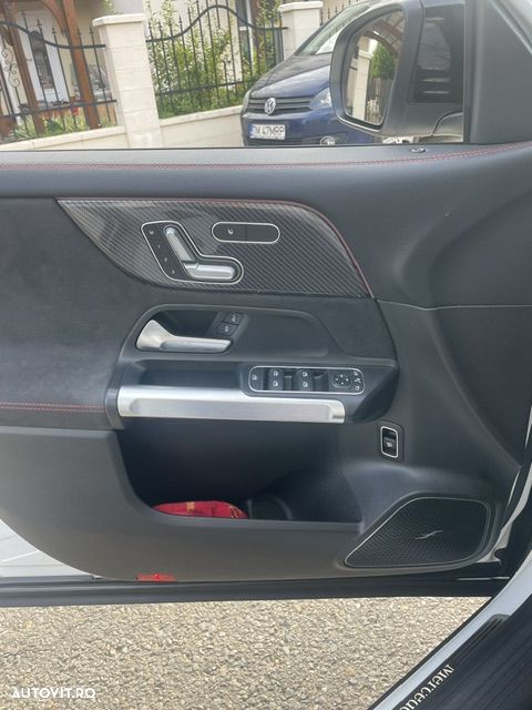 Mercedes-Benz GLB 250 4MATIC 8G-DCT AMG Line - 10
