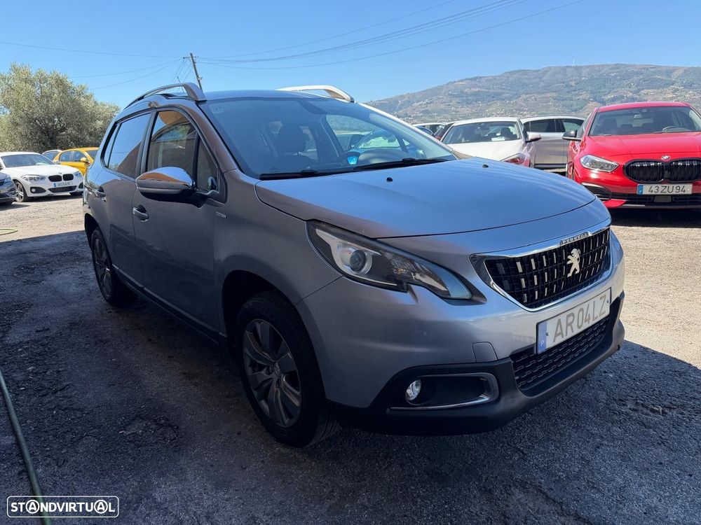 Peugeot 2008 1.2 PureTech Style - 3