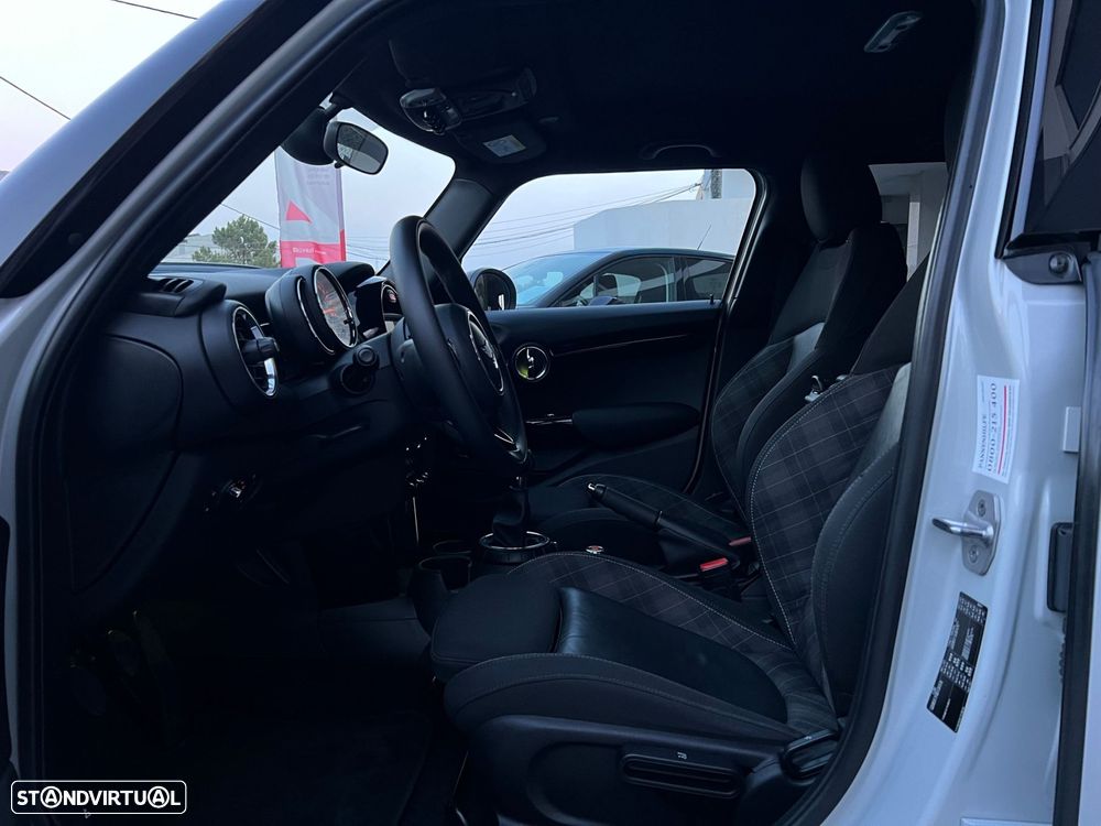 MINI 5 Portas Cooper D - 12