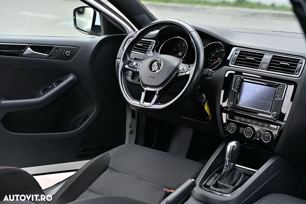 Volkswagen Jetta - 18