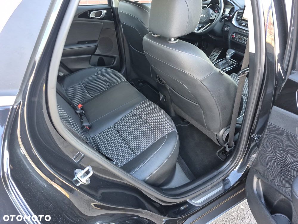 Kia XCeed - 25