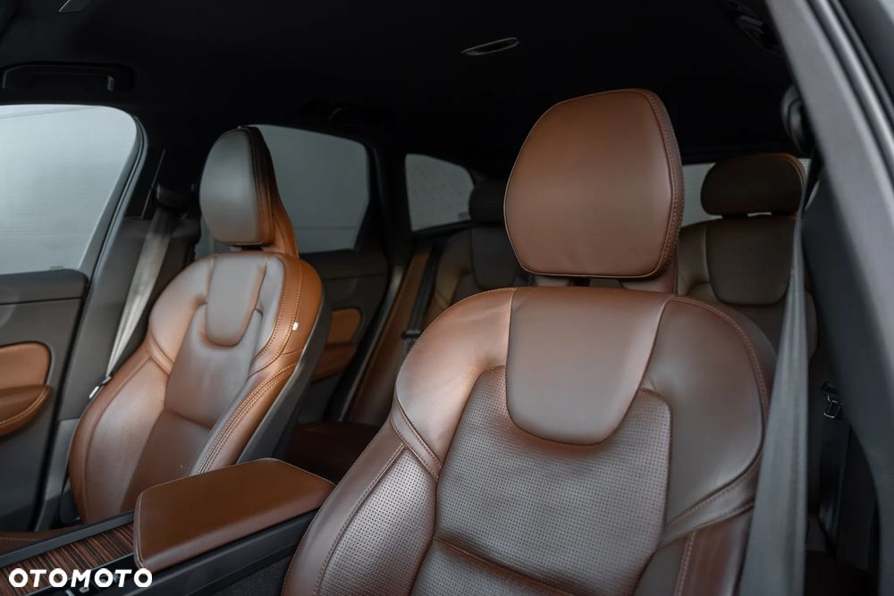 Volvo XC 60 B5 D AWD Inscription - 14