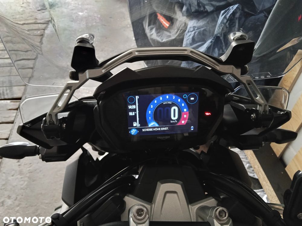 Triumph Tiger - 12