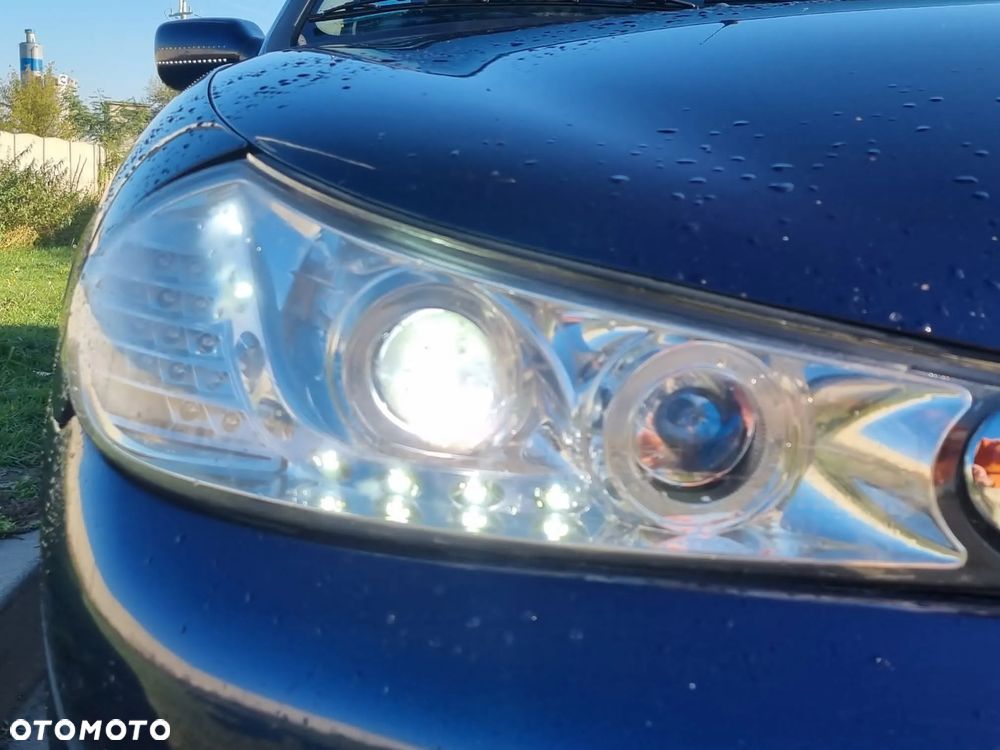 Ford Mondeo 2.0 Ghia - 9