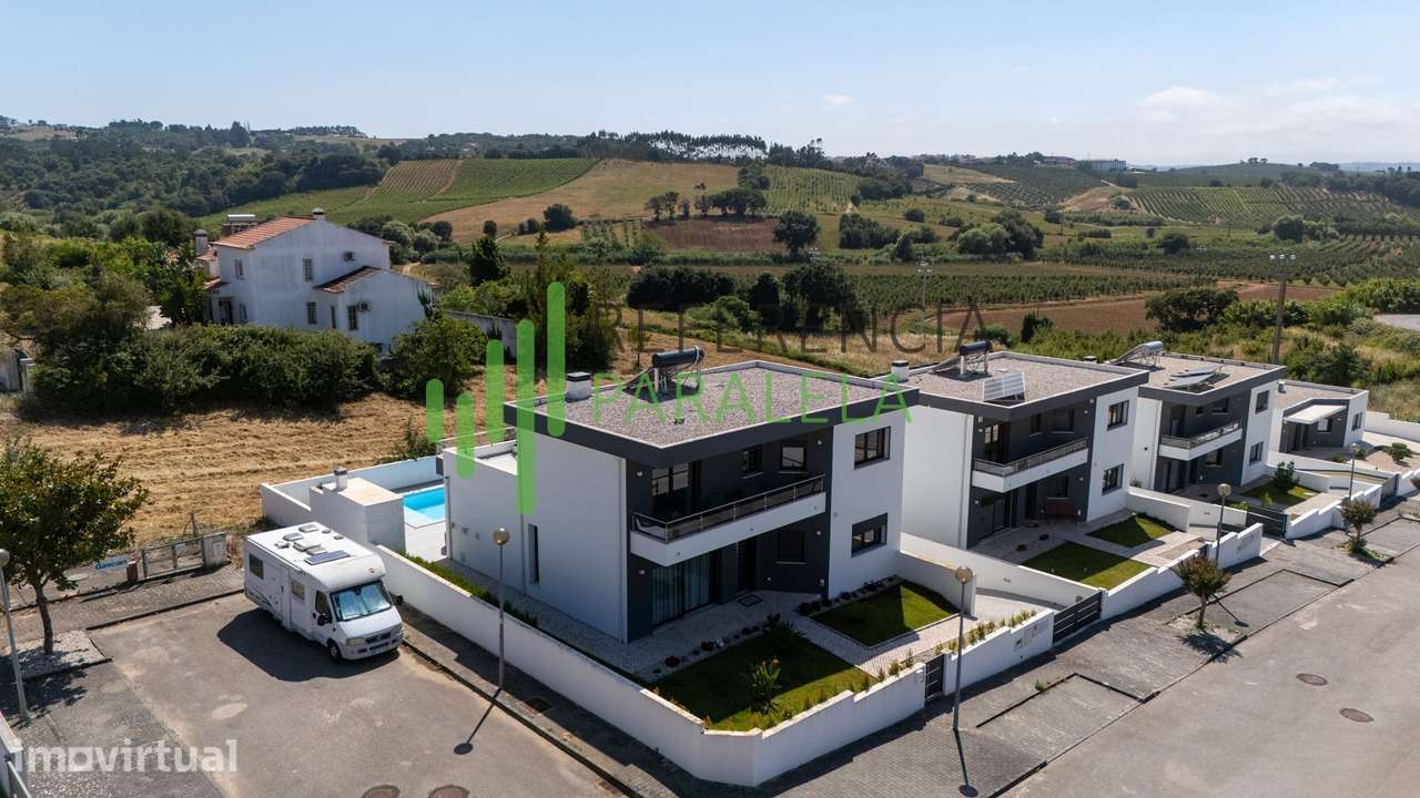 Moradia T4 de Quatro Frentes com Piscina | Vermelha, Cadaval – Dist... - Grande imagem: 4/40
