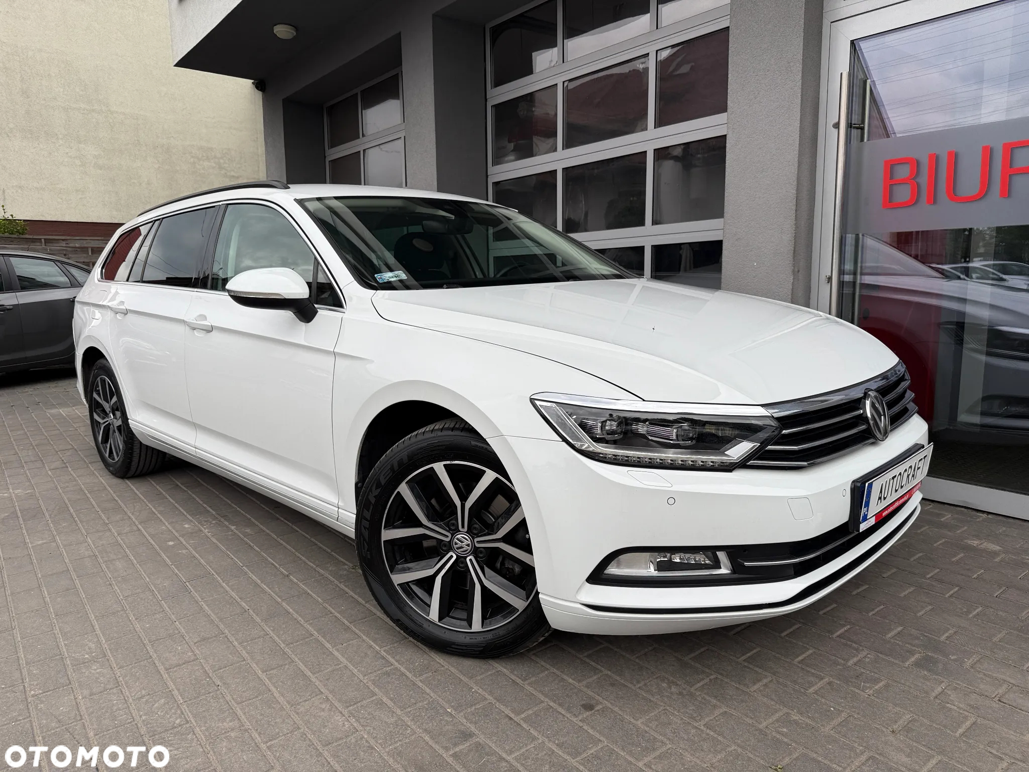 Volkswagen Passat 1.8 TSI BMT Comfortline - 27