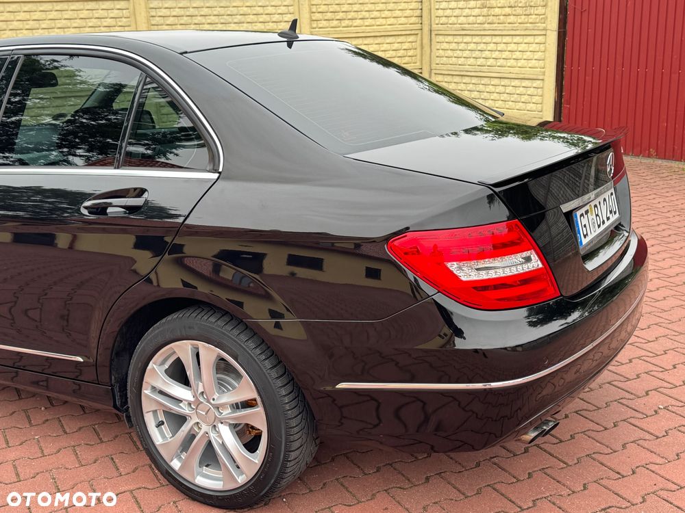 Mercedes-Benz Klasa C 180 BlueEFFICIENCY 7G-TRONIC Avantgarde - 20