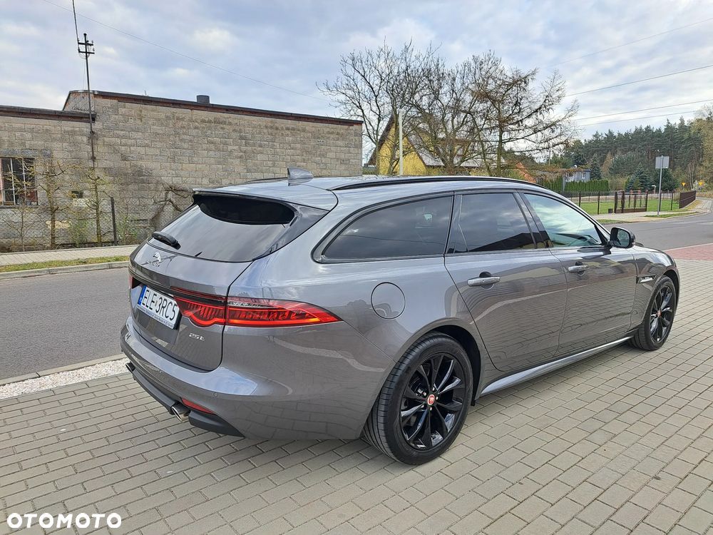Jaguar XF P250 R-Dynamic SE - 4