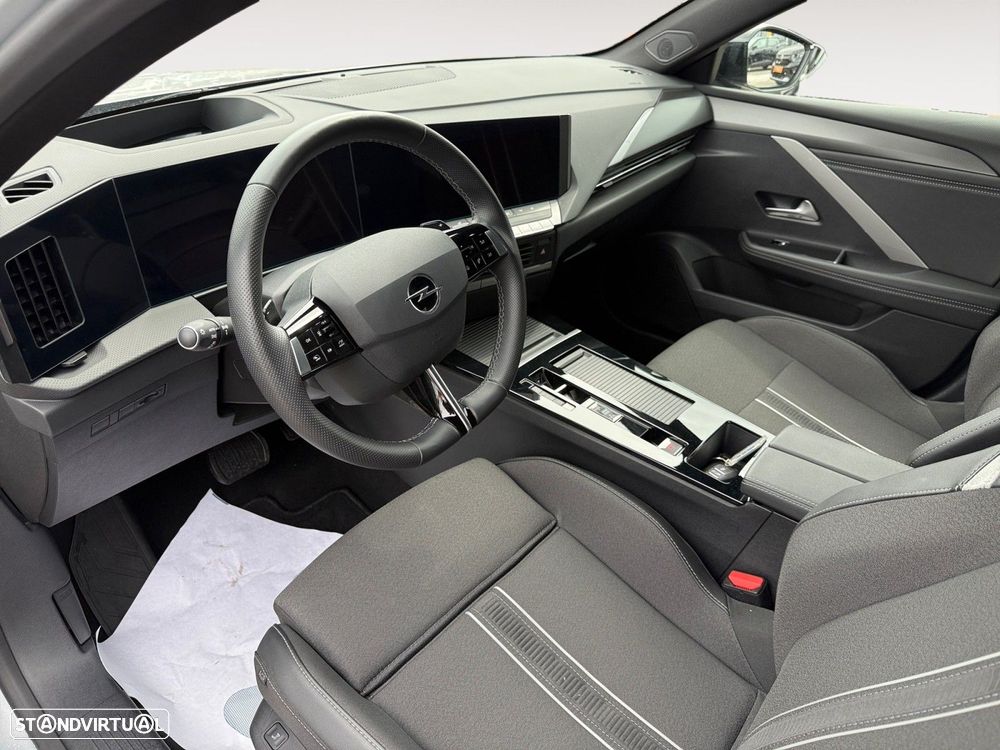 Opel Astra 1.2 T GS Aut. - 10