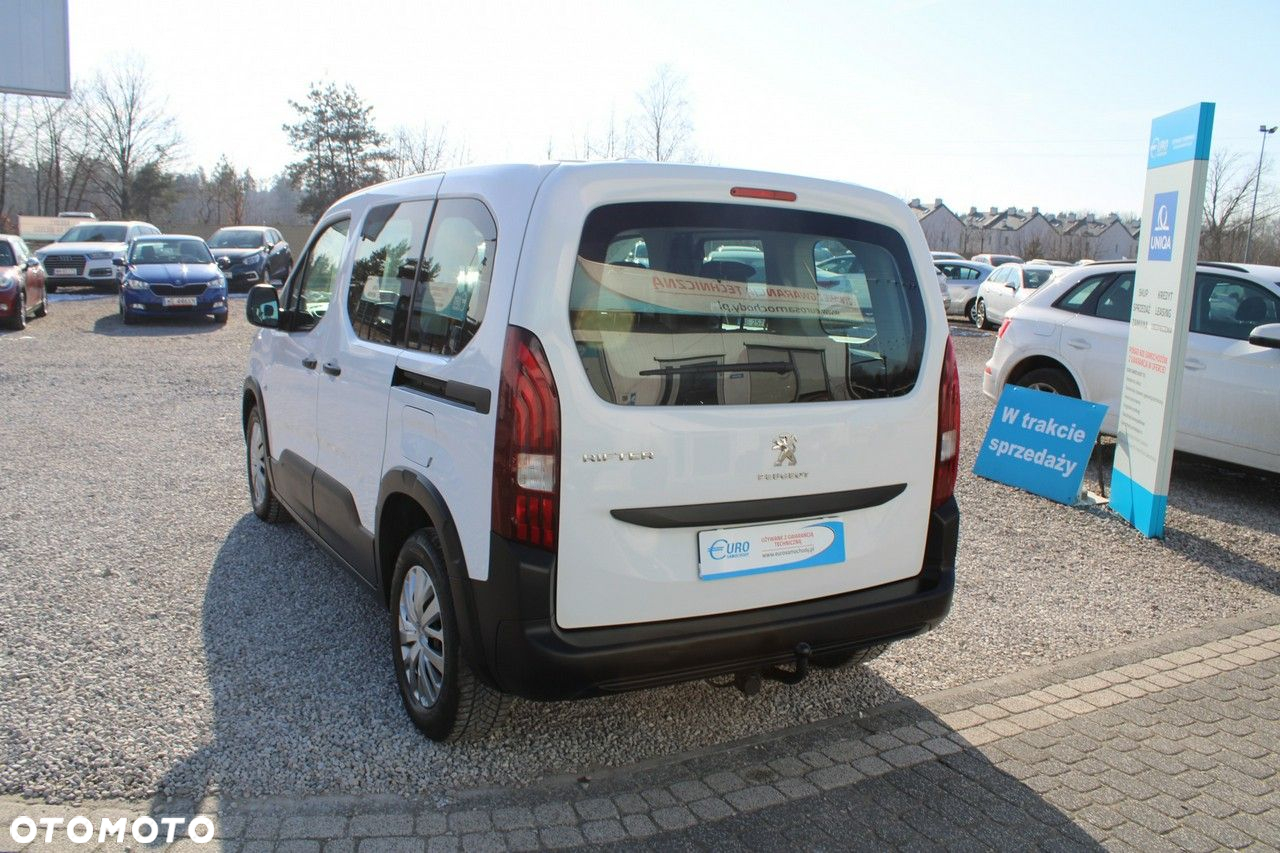 Peugeot Rifter - 8