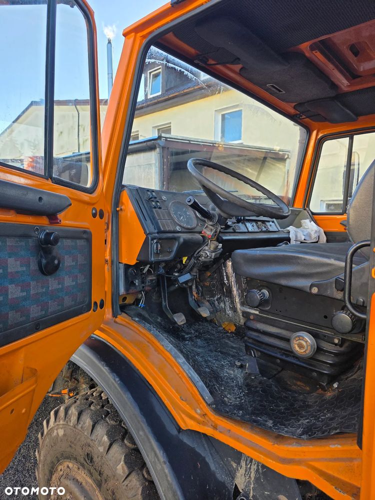 Mercedes-Benz UNIMOG - 2