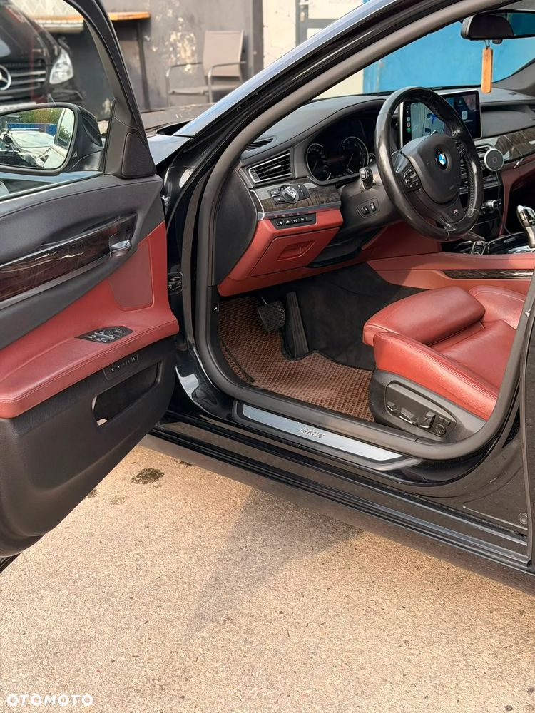 BMW Seria 7 730d xDrive - 14