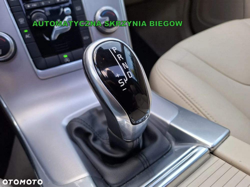 Volvo V60 T5 Drive-E Dynamic Edition (Momentum) - 25