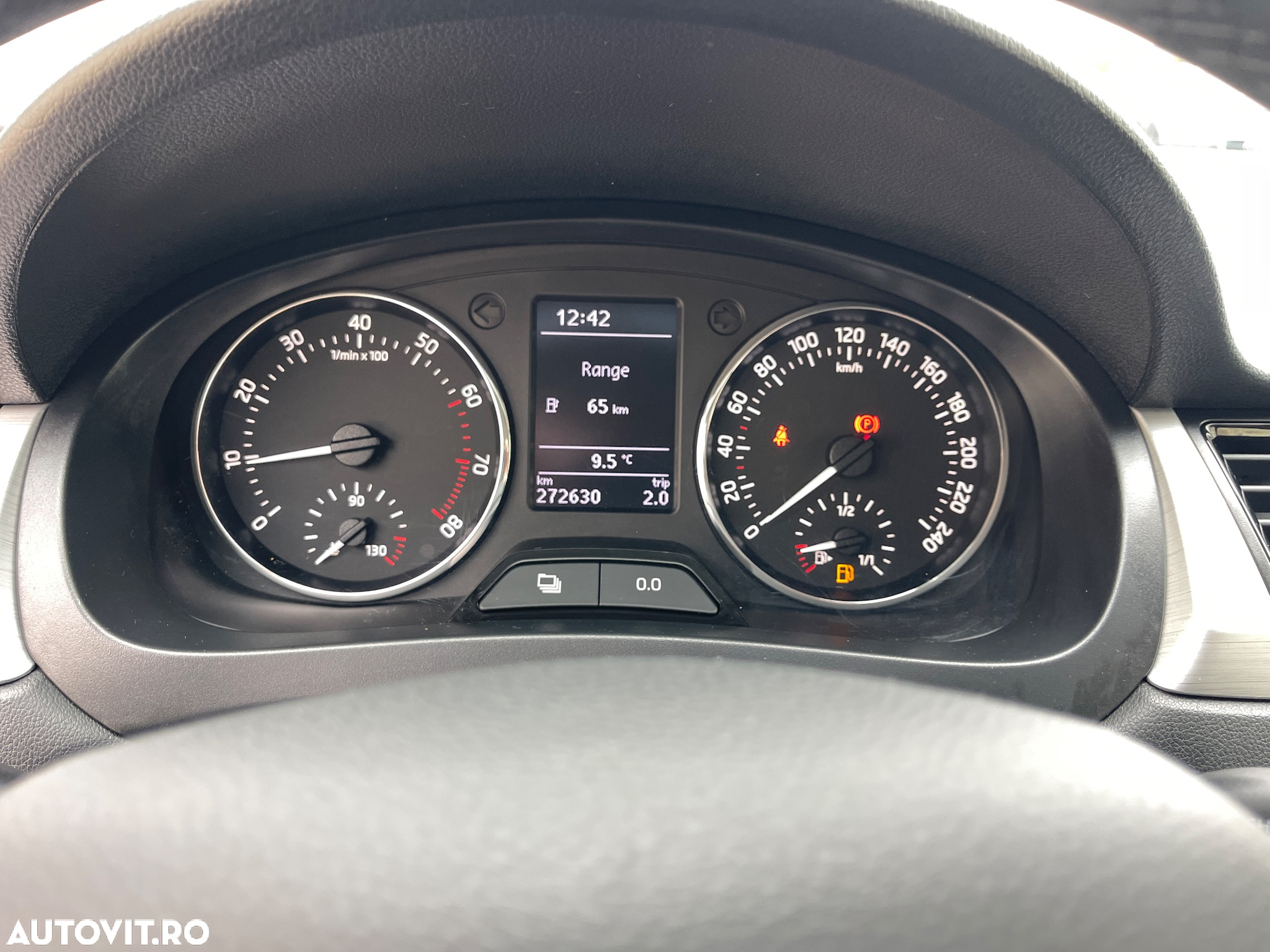Skoda RAPID 1.2 TSI Ambition - 37