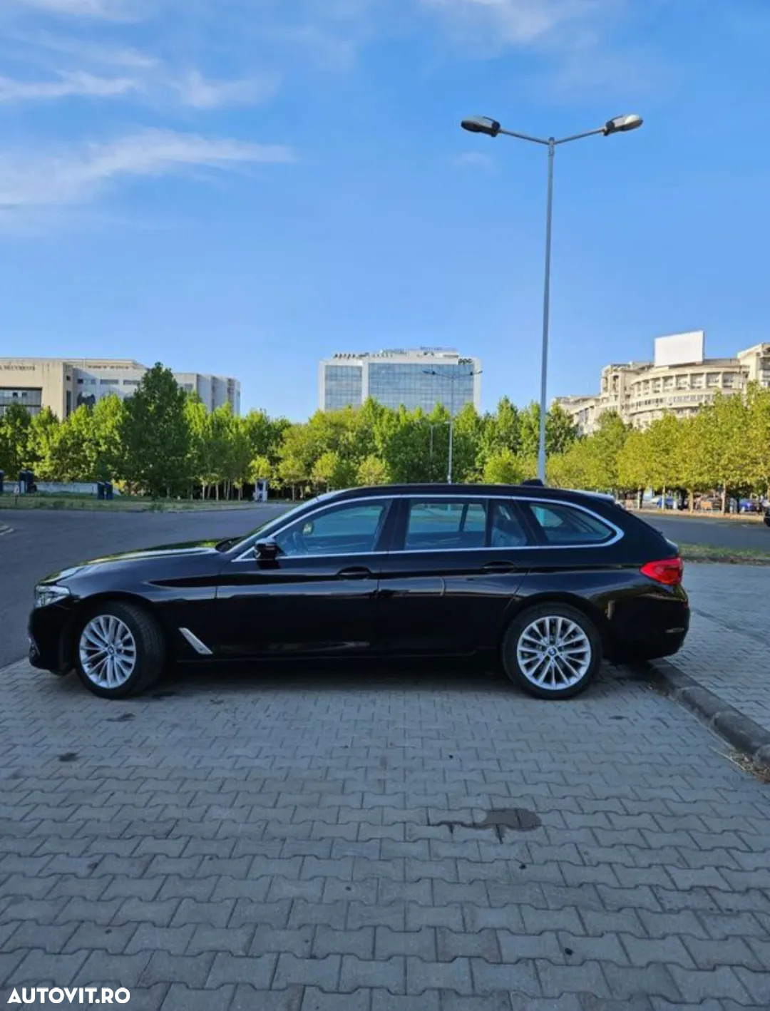 BMW Seria 5 520d Touring Aut. Luxury Line - 5