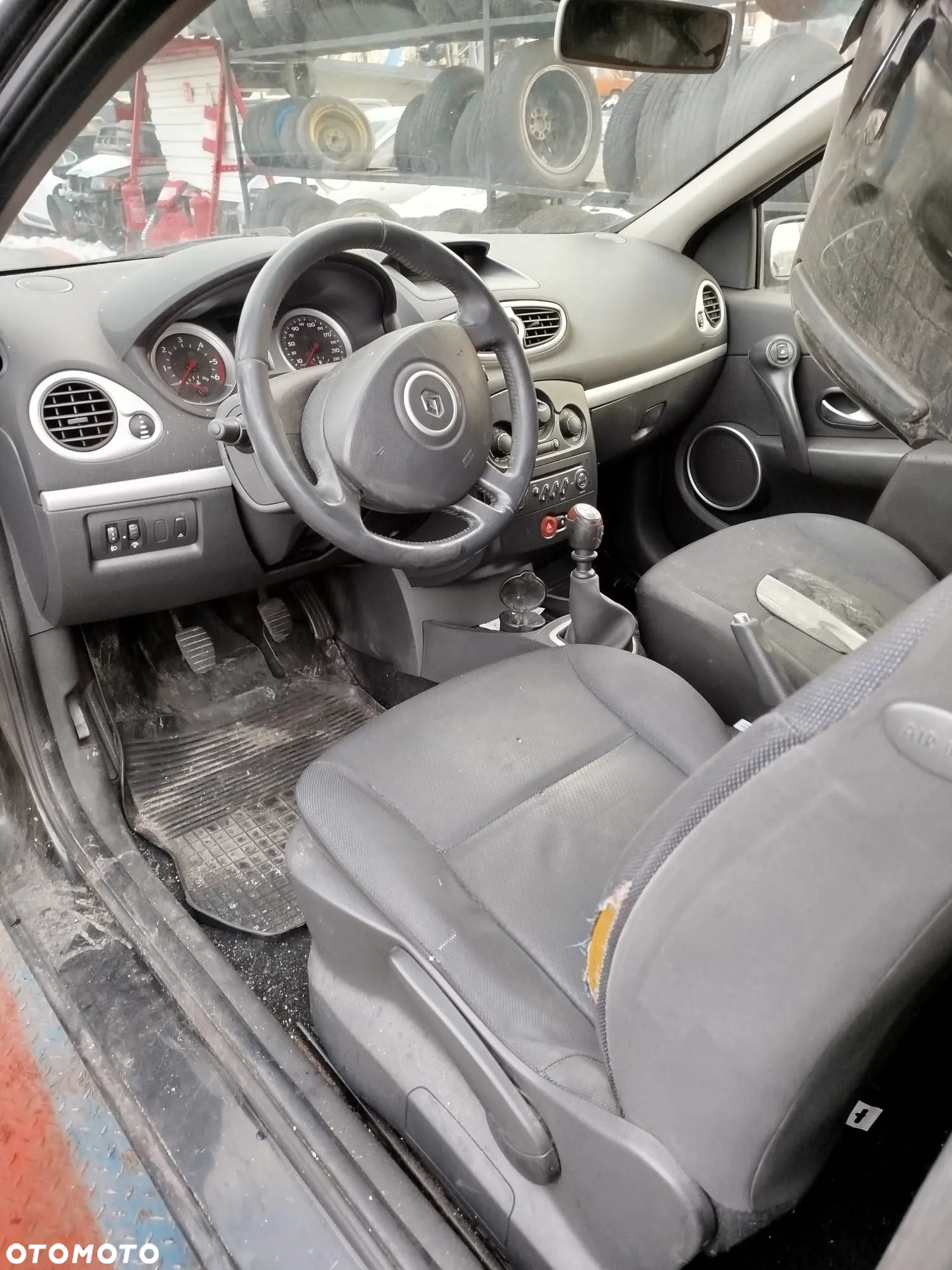 Renault Clio 3 na części . - 6