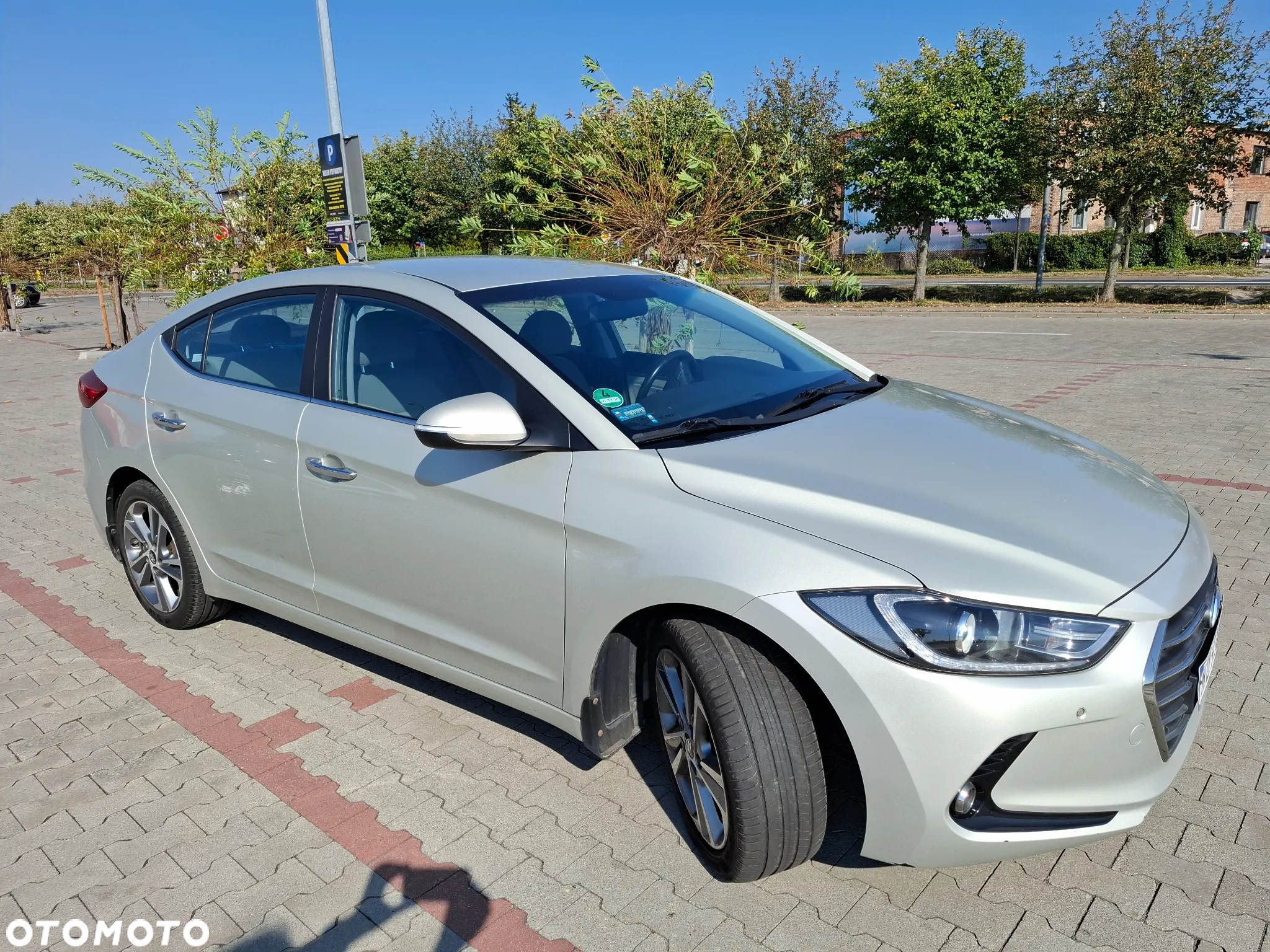 Hyundai Elantra 1.6 CRDi BlueDrive Comfort DCT - 10