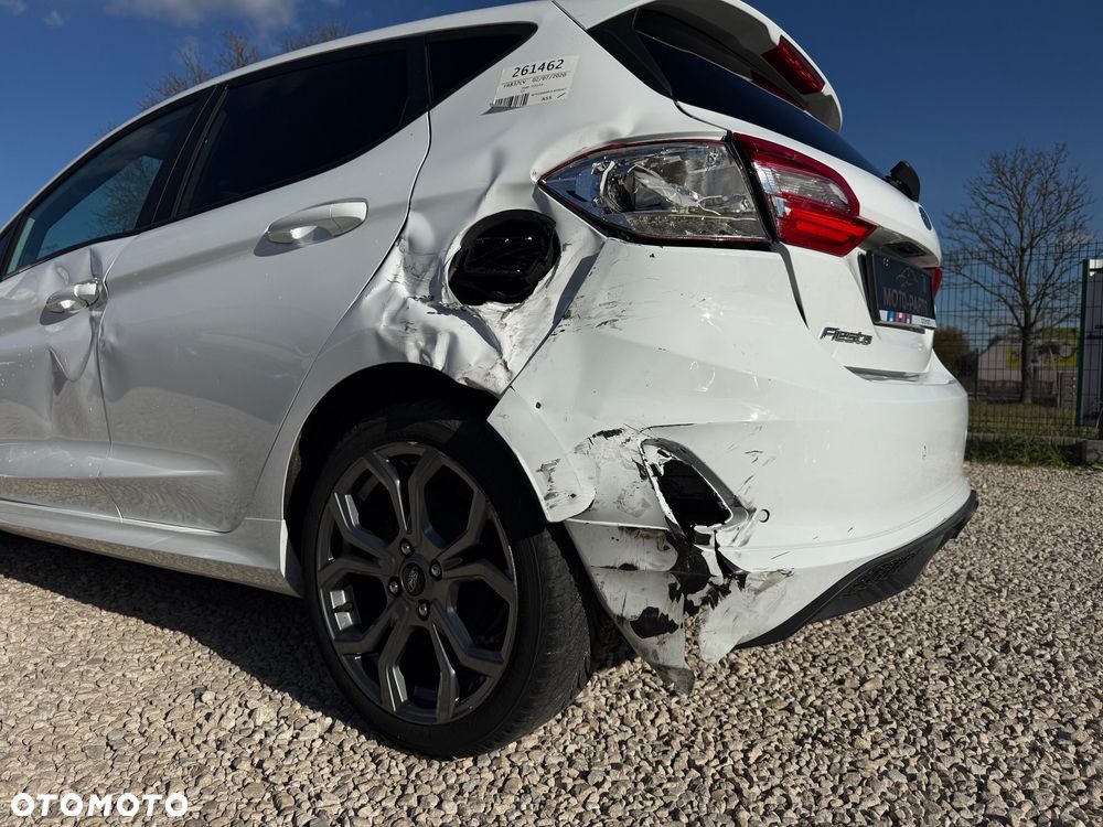 Ford Fiesta - 25