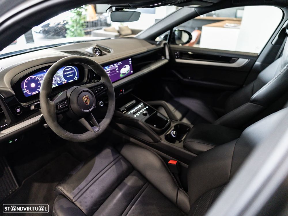 Porsche Cayenne Coupé E-Hybrid - 21
