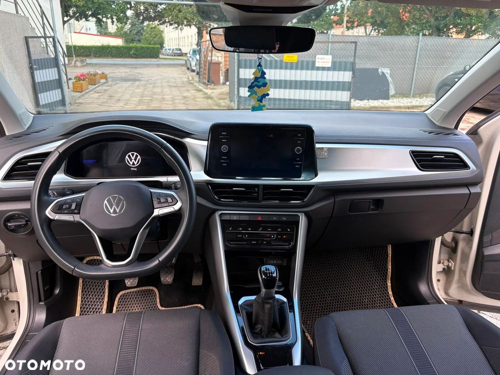 Volkswagen T-Roc - 17