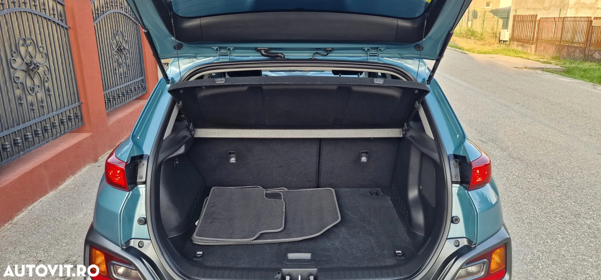 Hyundai KONA 1.6 CRDi DCT Premium - 10