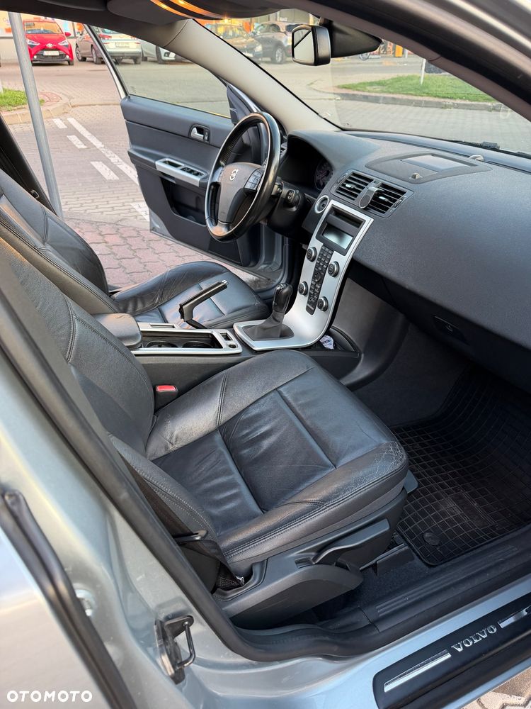 Volvo V50 D3 Momentum - 21