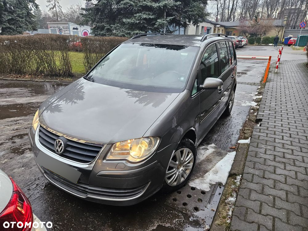 Volkswagen Touran 1.9 TDI Conceptline - 4