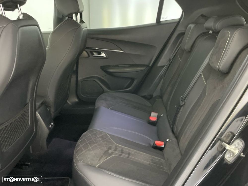 Peugeot 2008 1.2 PureTech GT EAT8 - 12