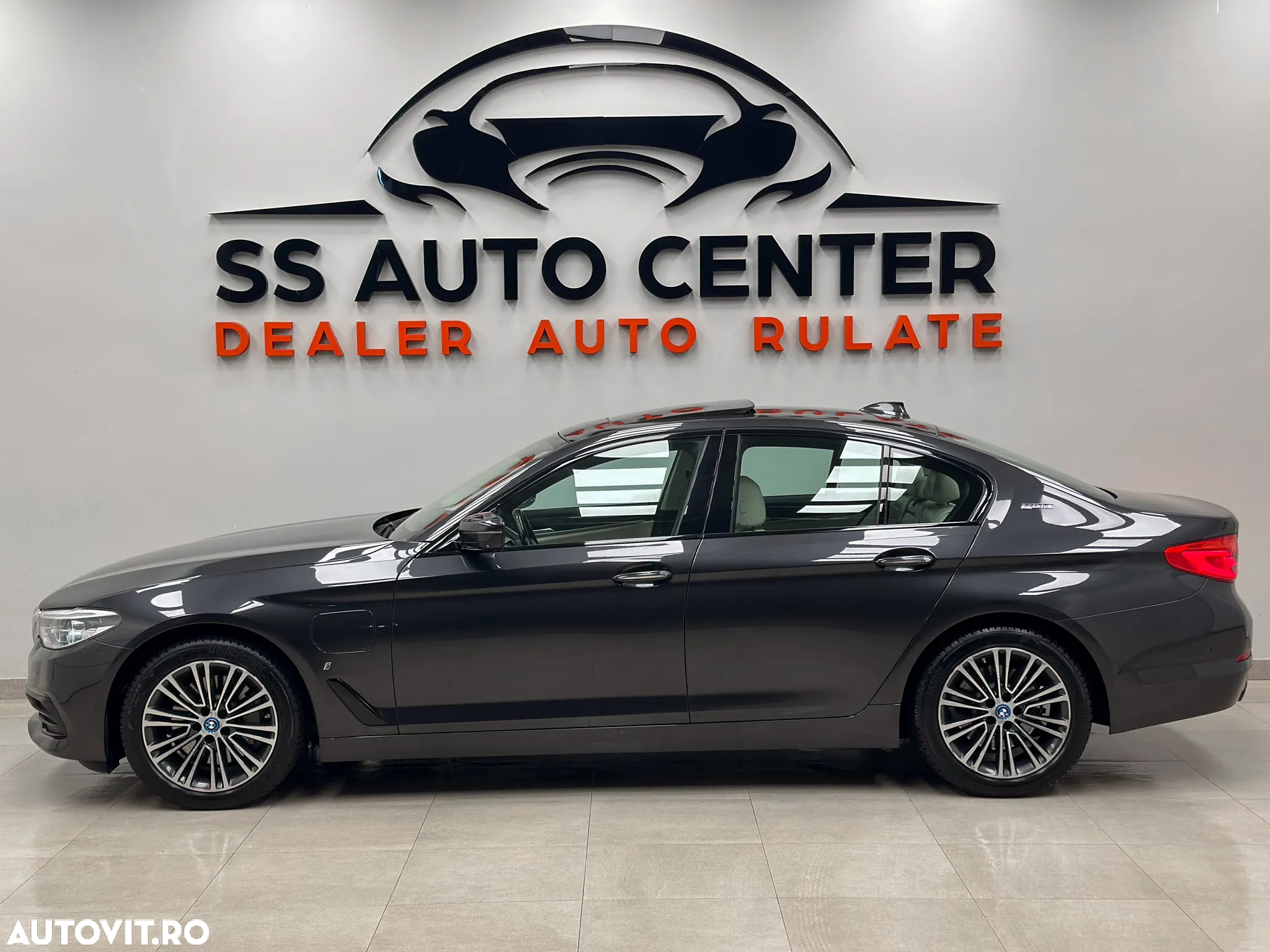BMW Seria 5 530e Aut. Sport Line - 6