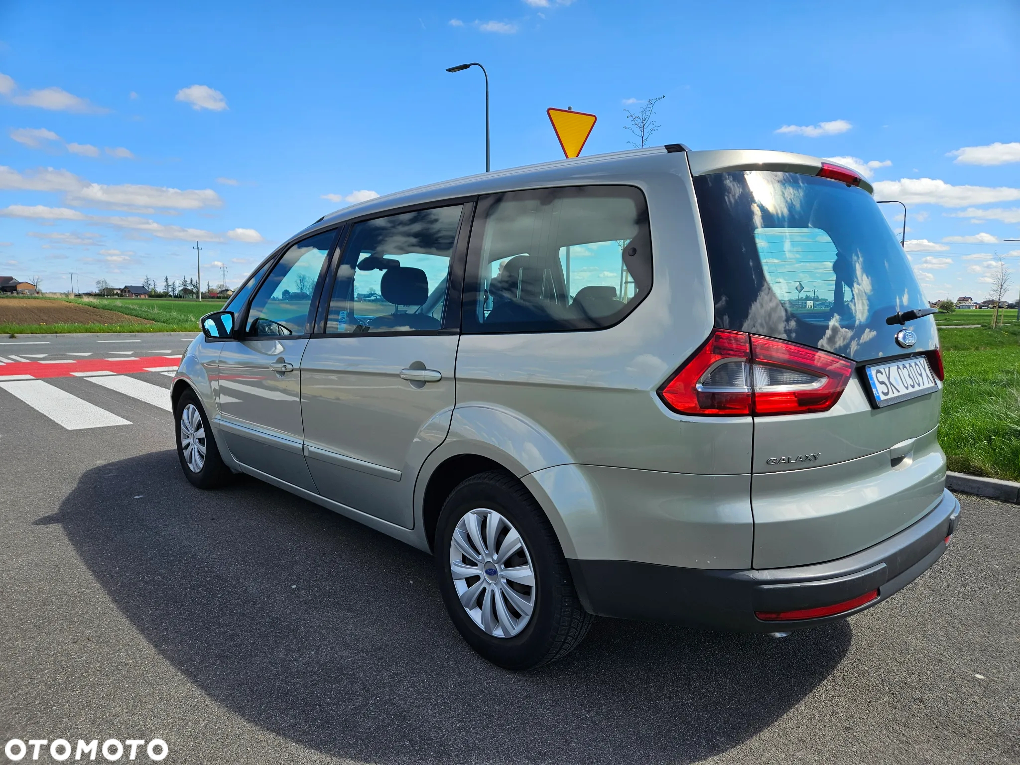 Ford Galaxy 2.0 TDCi Trend - 4