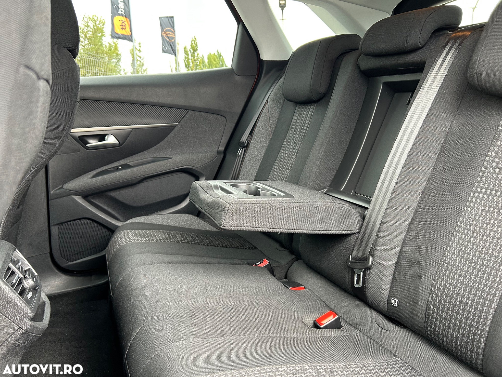 Peugeot 3008 BlueHDi 130 Stop & Start EAT8 Active Business-Paket - 12