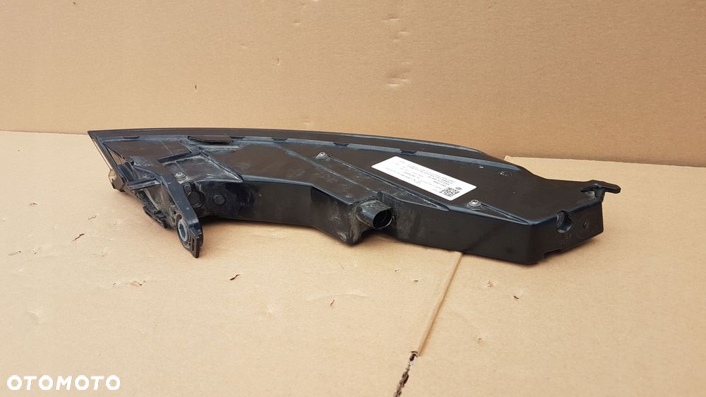 lampa tył prawa porsche taycan 9j1945092g - 12