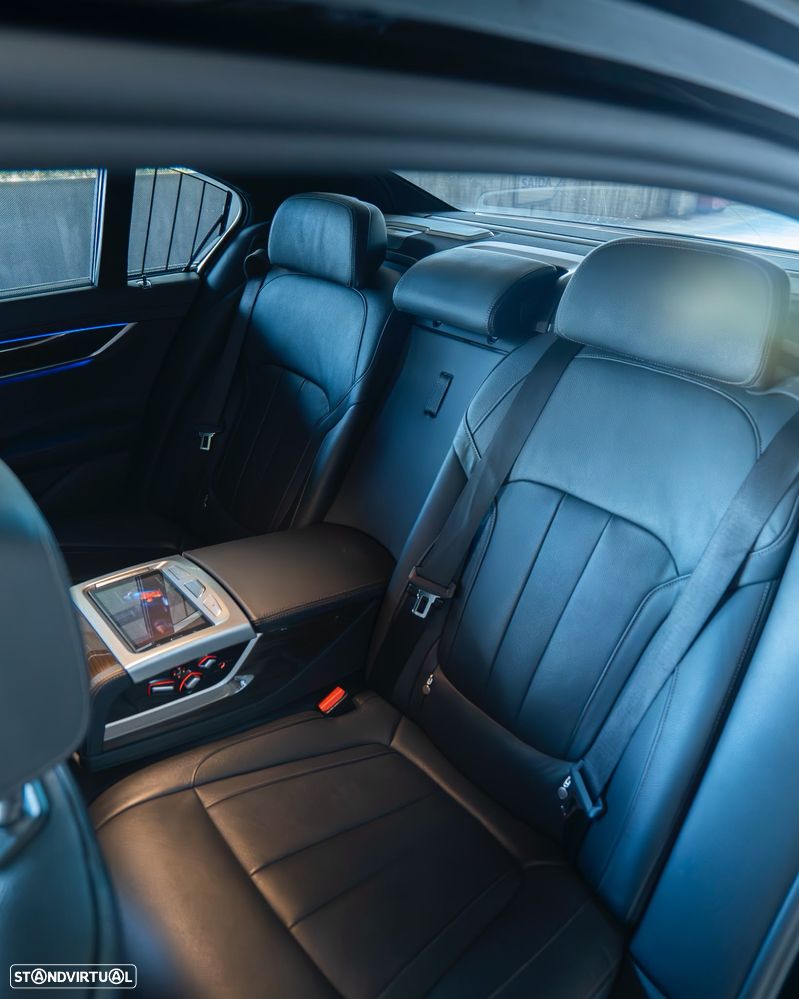 BMW 730 d - 12