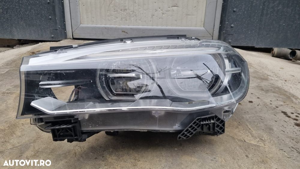 Far stanga BMW X5 X6 F15 F16 Adaptive LED - 4