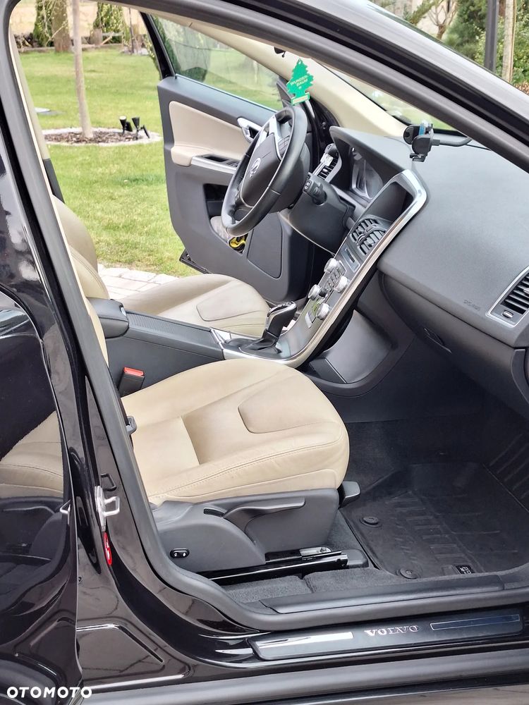 Volvo XC 60 D4 Drive-E Momentum - 14