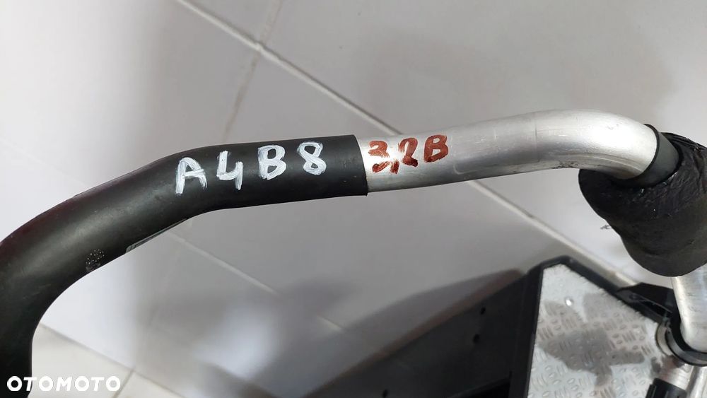 PRZEWODY KLIMATYZACJI AUDI A4 A5 B8 3,2 FSI R2009 NR 8K1260712B - 2