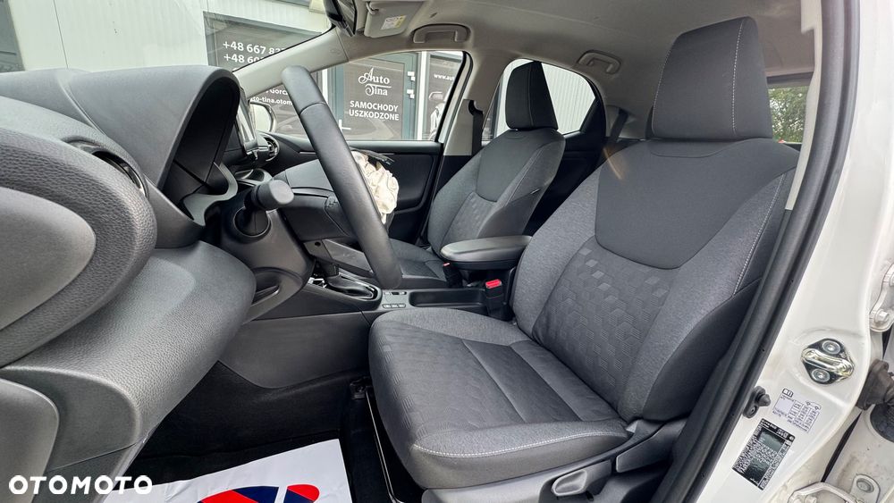 Toyota Yaris Hybrid 1.5 Style - 17