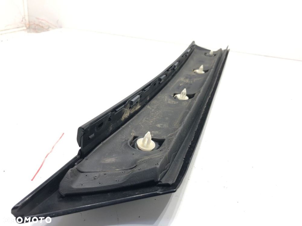 OSŁONA SŁUPKA PRAWA  MINI MINI CLUBMAN (F54) 2014 - 2022 Cooper S ALL4 141 kW [192 KM] benzyna - 4