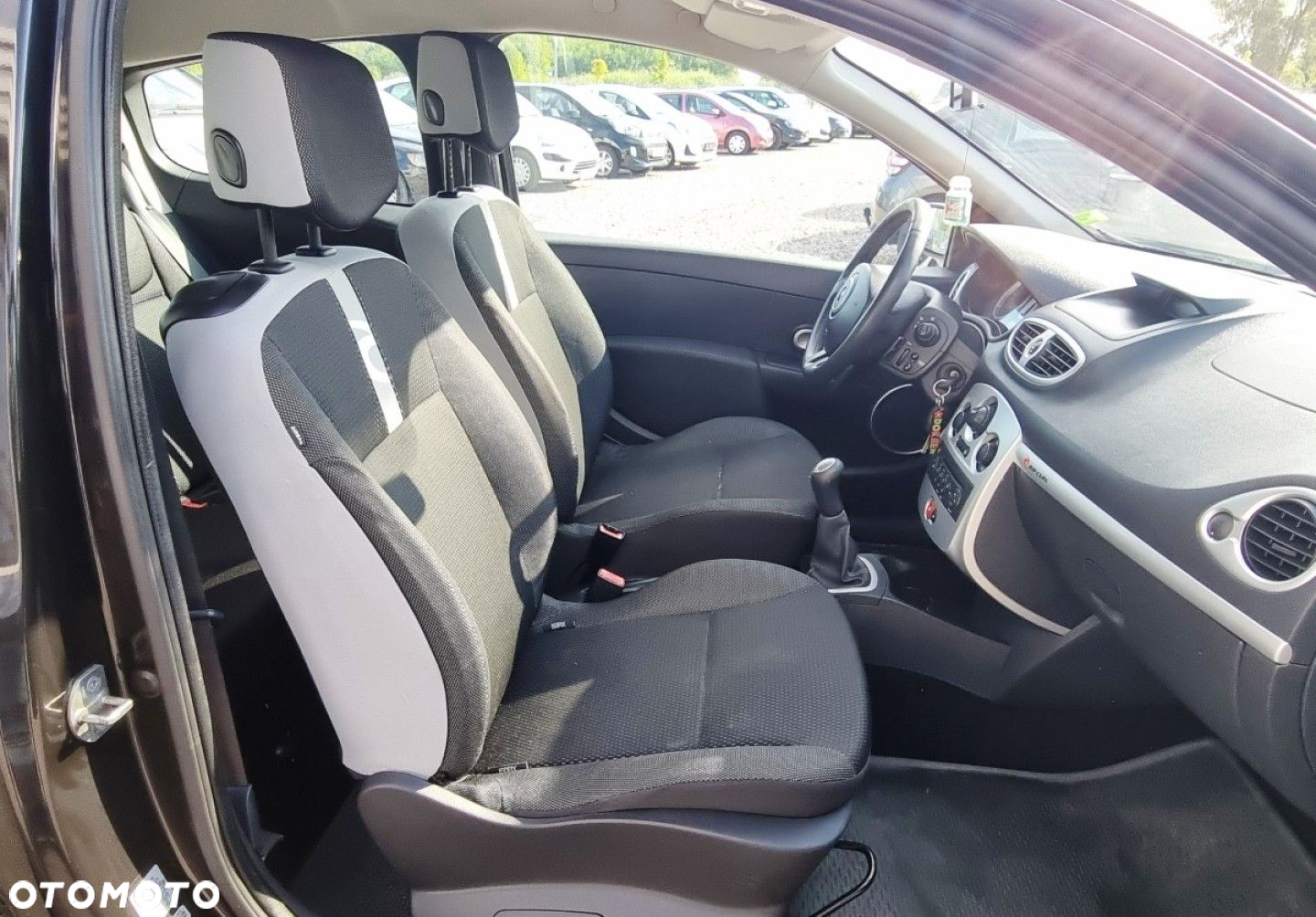 Renault Clio - 21