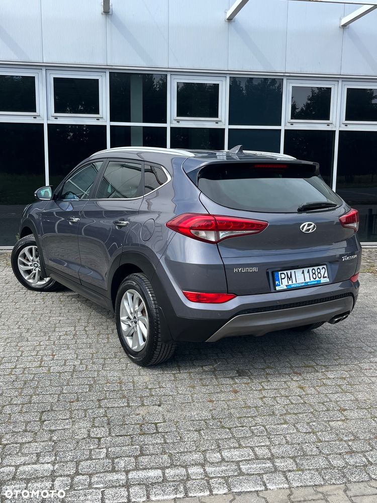 Hyundai Tucson 2.0 CRDI BlueDrive Style 2WD - 4