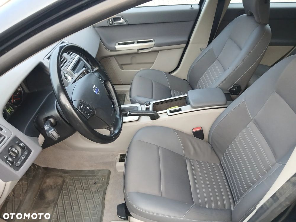 Volvo V50 D5 DPF Kinetic - 12
