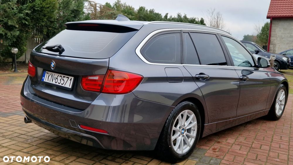 BMW Seria 3 320d Sport Line - 13