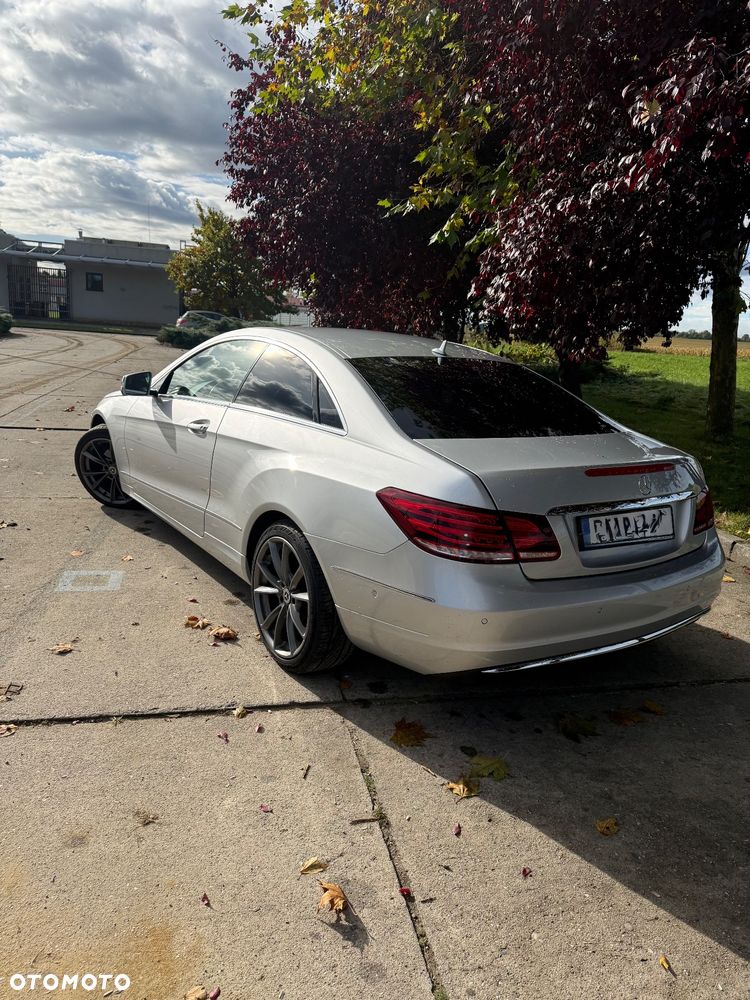 Mercedes-Benz Klasa E 200 Coupe 7G-TRONIC - 3